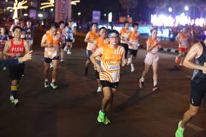 BIB: 201, 23317
                            <button type="button" onclick="openModal(23235090)" class="btn btn-primary btn-sm float-right btn-popup" data-toggle="modal" data-target=".modal-high-quality">
                        <i class="fas fa-shopping-cart"></i> Add to Cart
                    </button>
                                            <button type="button" onclick="isThisMe(23235090, true)" class="btn btn-success btn-sm float-right btn-popup btn-isme hidden" data-toggle="tooltip" data-placement="bottom" title="นี่คือรูปของคุณใช่ไหม คลิกที่นี่เพื่อเอาเข้าอัลบั้ม">
                        <i class="fas fa-plus"></i> Add to album
                    </button>
                    <button type="button" onclick="isThisMe(23235090, false)" class="btn btn-warning btn-sm float-right btn-popup btn-isnotme hidden">
                        <i class="fas fa-ban"></i> Remove from album
                    </button>